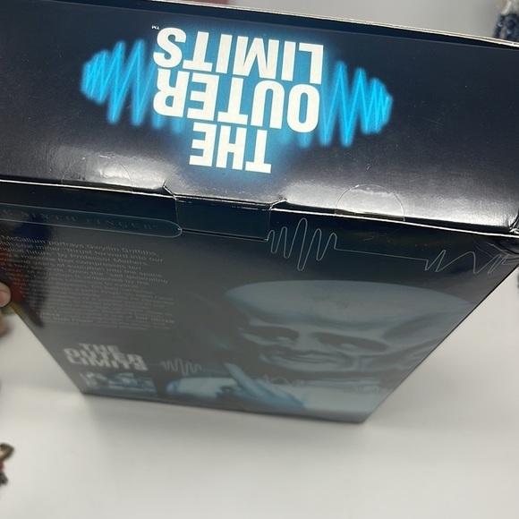 Rare Collectors The Outer Limits Sixth Finger Griffiths 12in Action Figure Doll - Picture 11 of 11